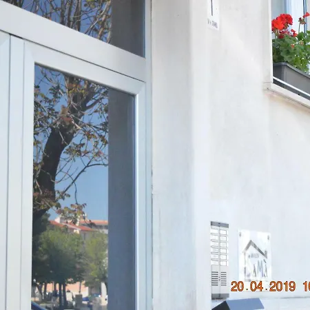 Maison Sama ' Lägenhet *